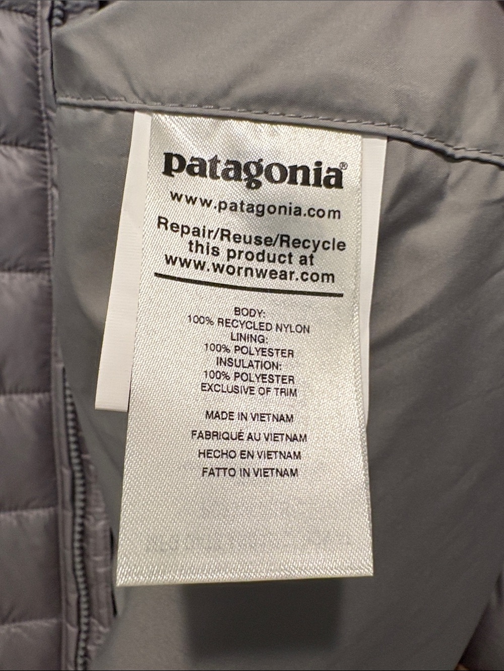 Patagonia Radalie Silver Gray Quilted Parka - Picture 5 of 5